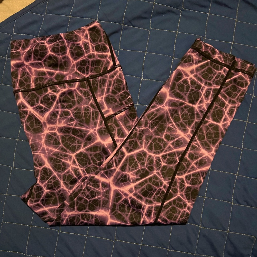 CVG Passion capri leggings never worn